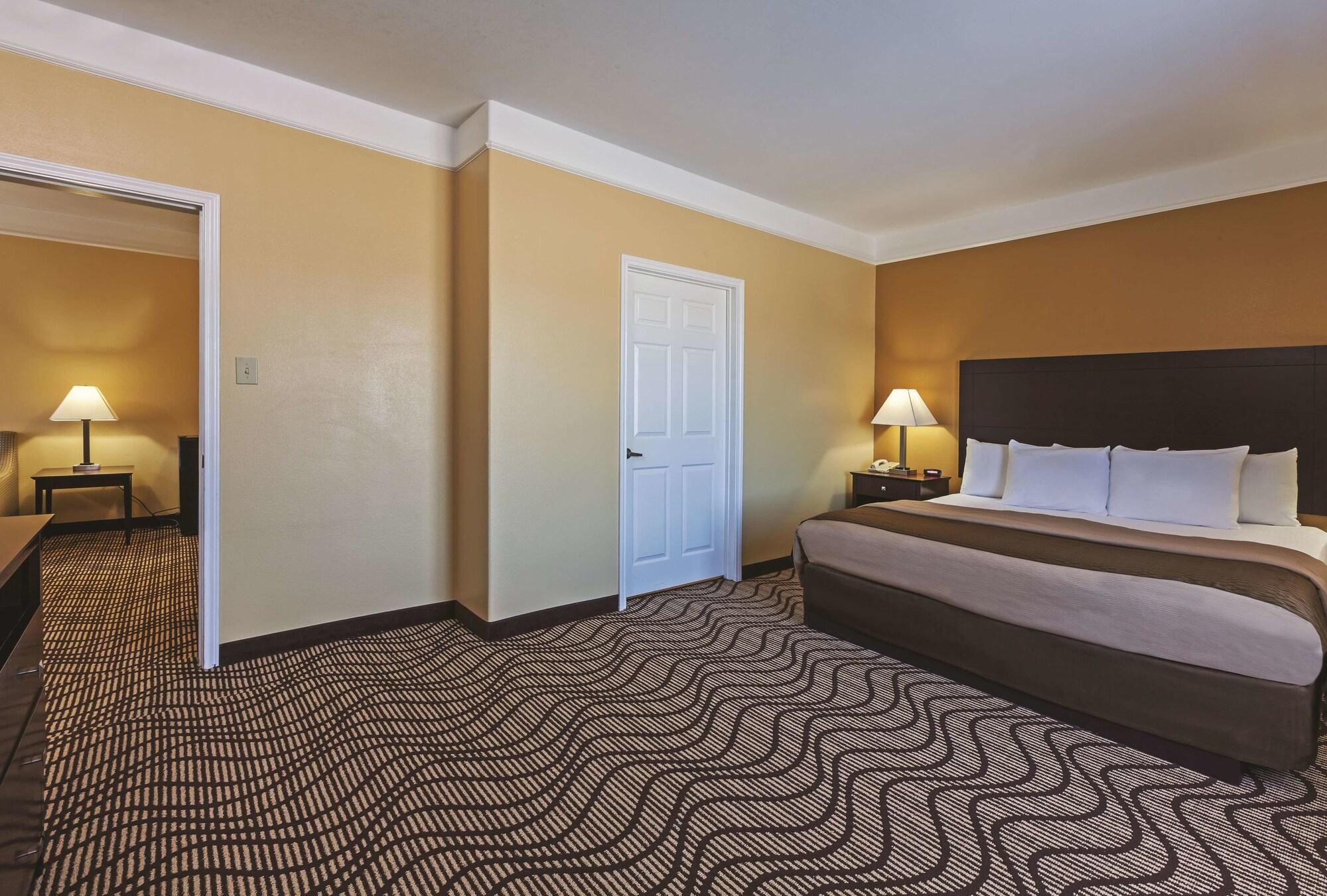 La Quinta By Wyndham Angleton Hotel Luaran gambar