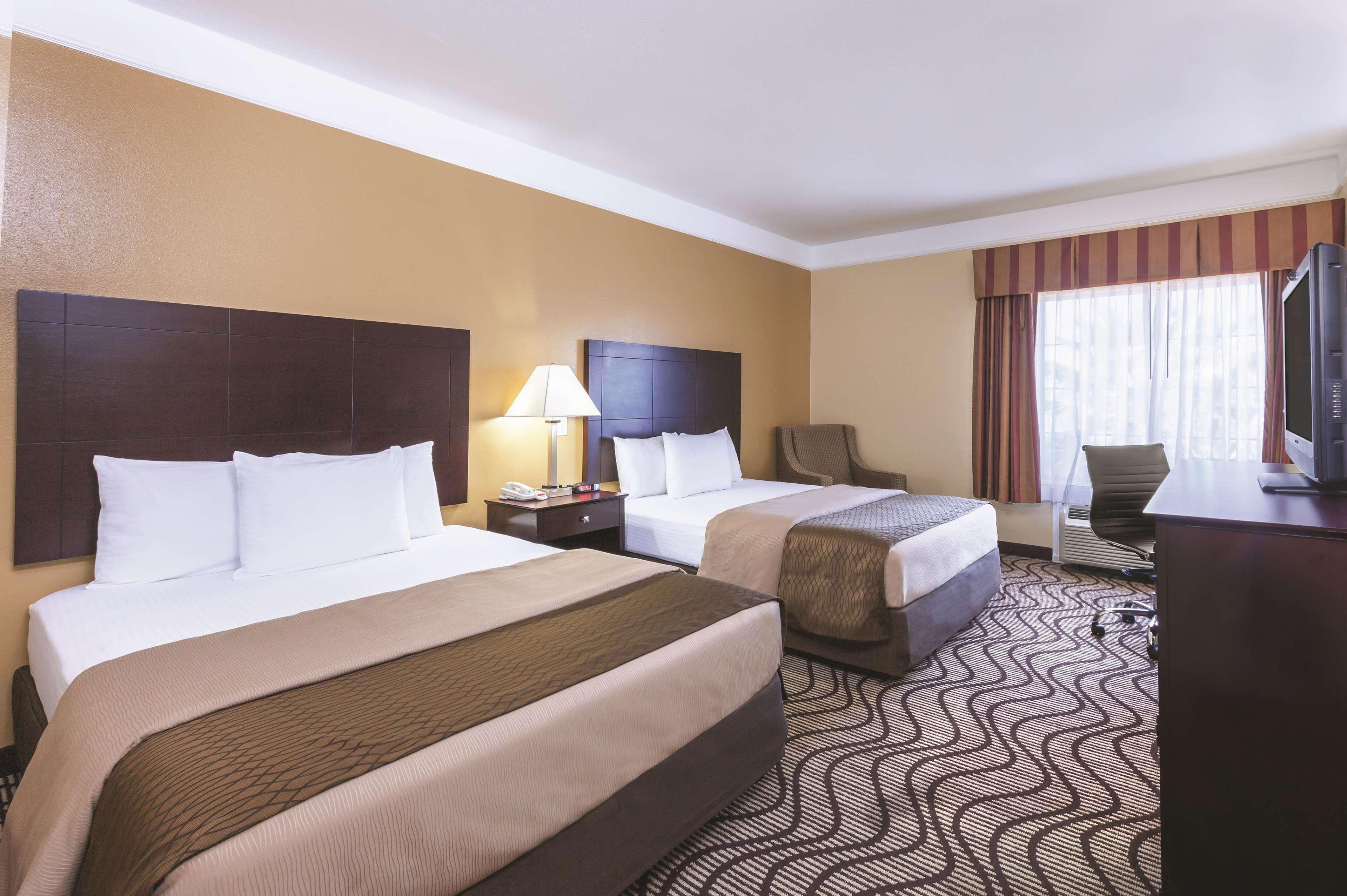 La Quinta By Wyndham Angleton Hotel Luaran gambar
