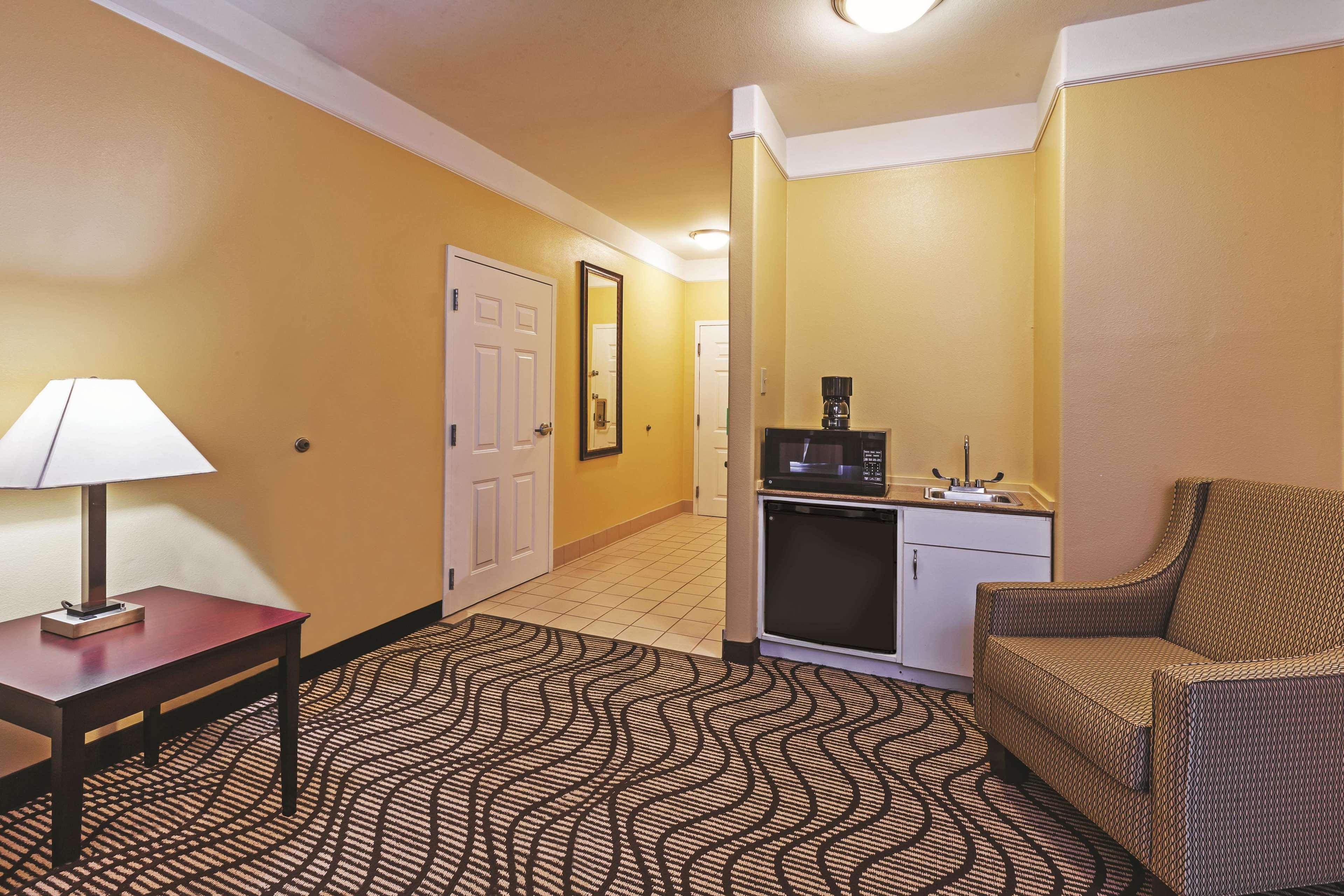 La Quinta By Wyndham Angleton Hotel Luaran gambar