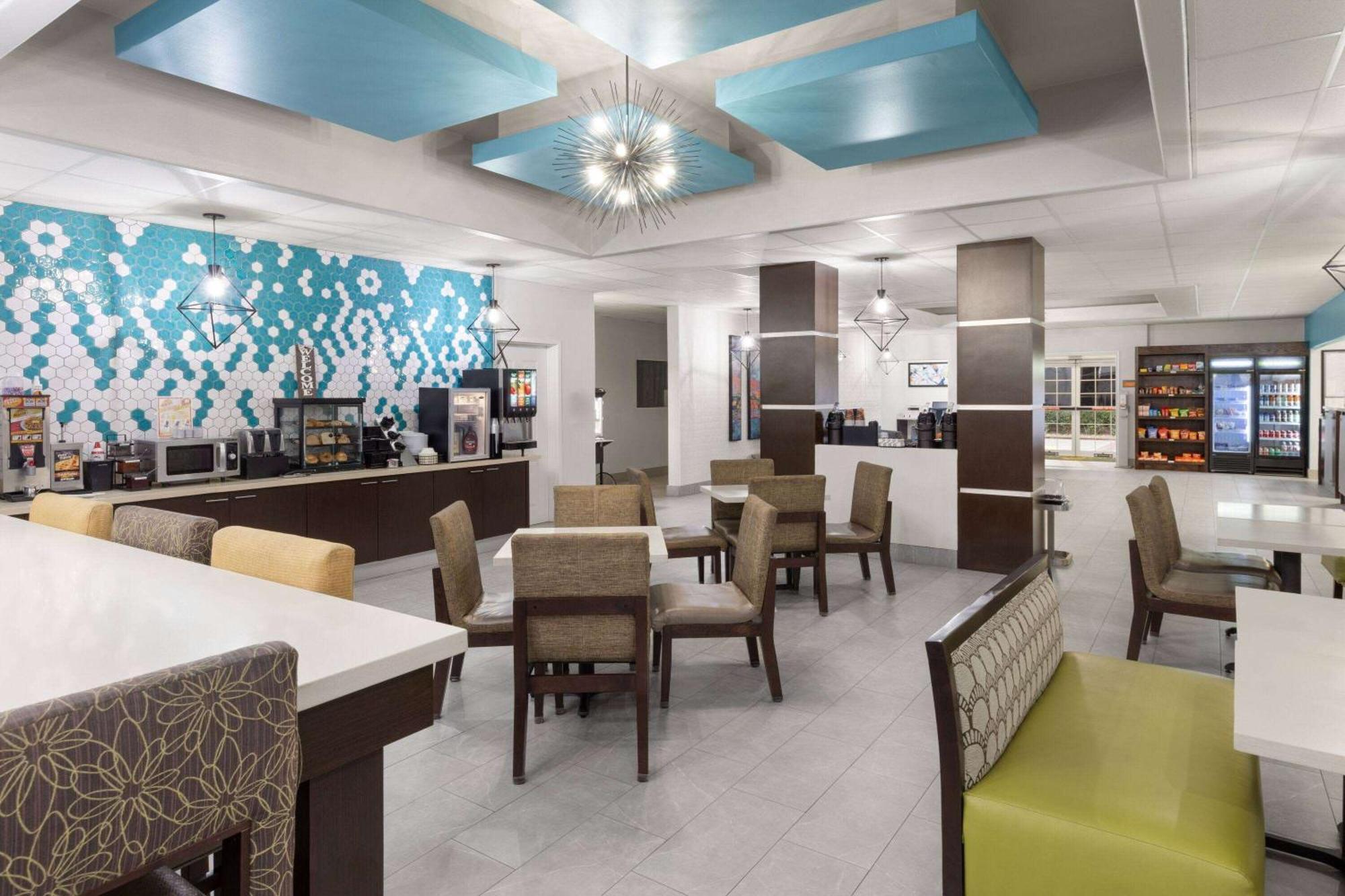 La Quinta By Wyndham Angleton Hotel Luaran gambar